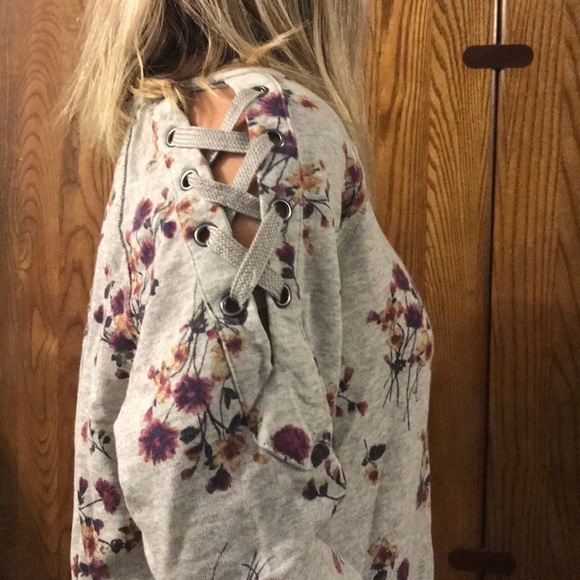 Sweater ! - Picture 2 of 2